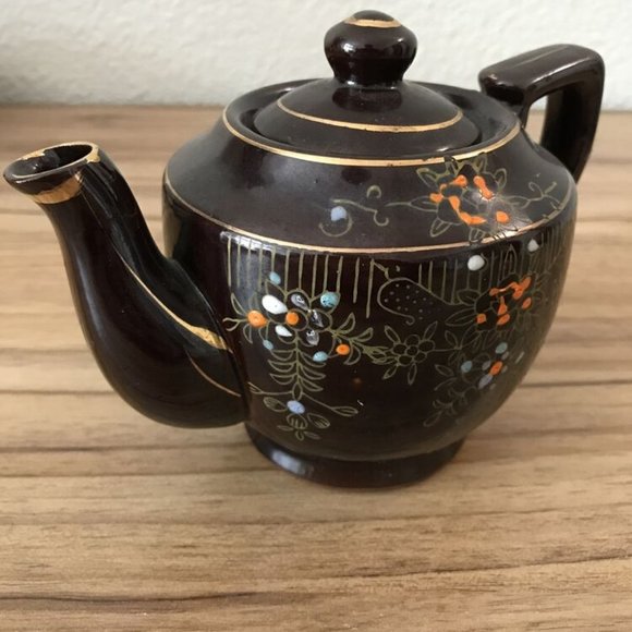 VTG Mid-Century Japanese Redware Pottery Small Teapot Hand Painted Moriage Style - Picture 1 of 6